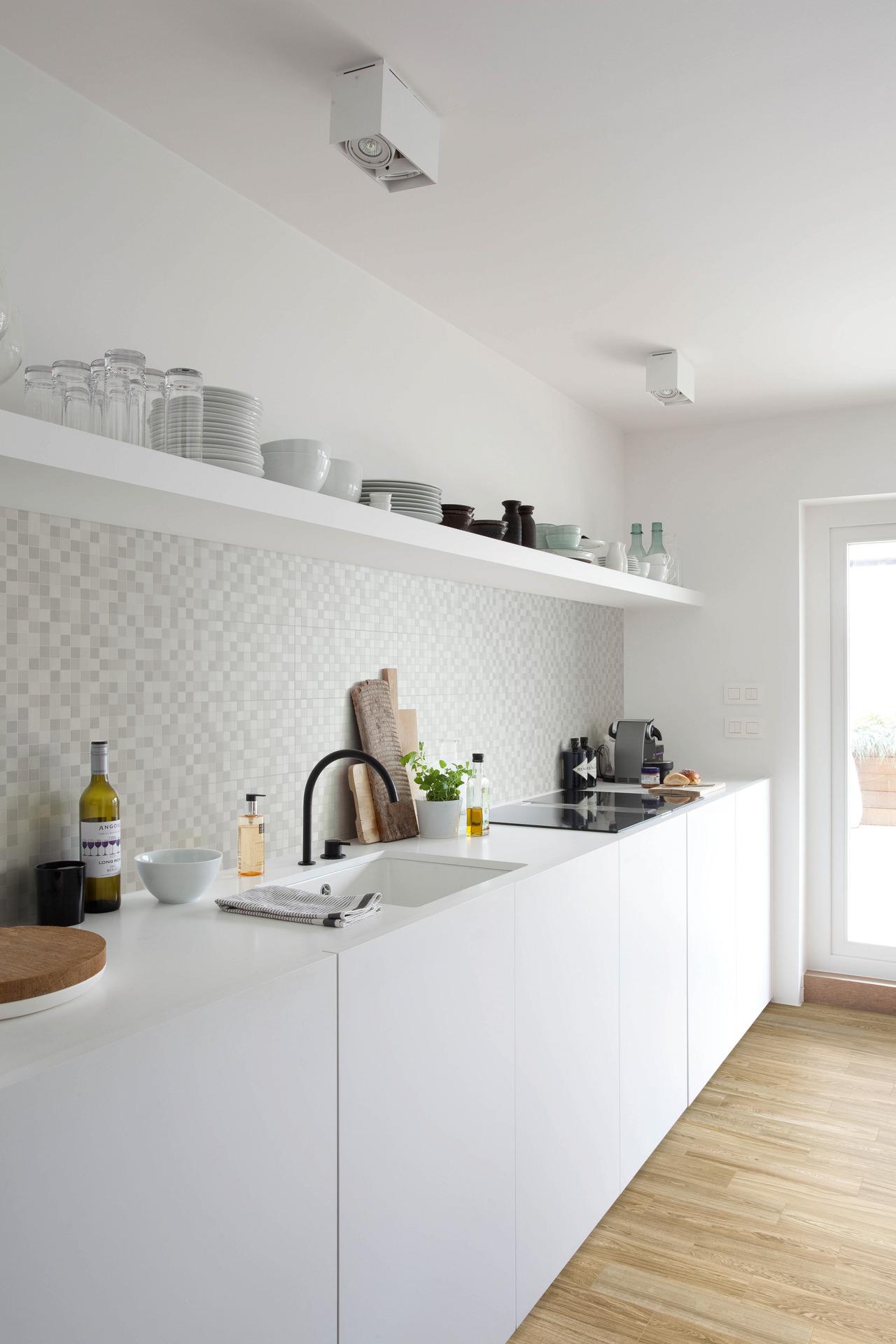 APPEAL WALL WHITE